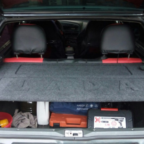 Полка B@3 2108, 2109, 2113, 2114 (с боковинами, с эмблемой, отв. под динамики 6х9 дюймов) купить недорого с доставкой в Нижний-Новгород